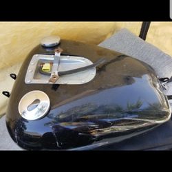 Harley Davidson Tank With Side Badges