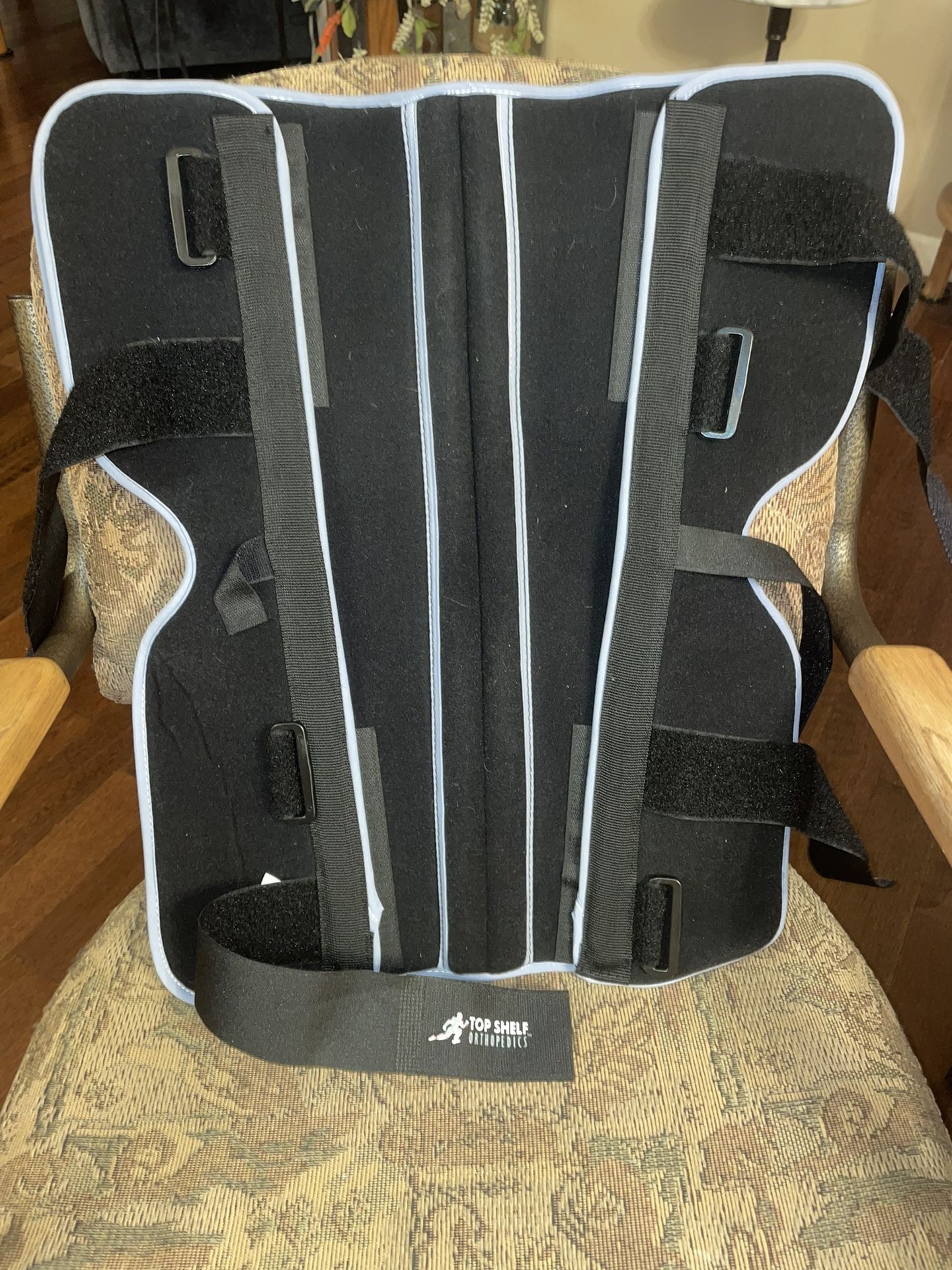 Free Tri-panel Knee Immobilizer Brace