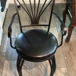 Marsala 24” Swivel Arm Barstools 