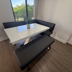 Dining Room Table 