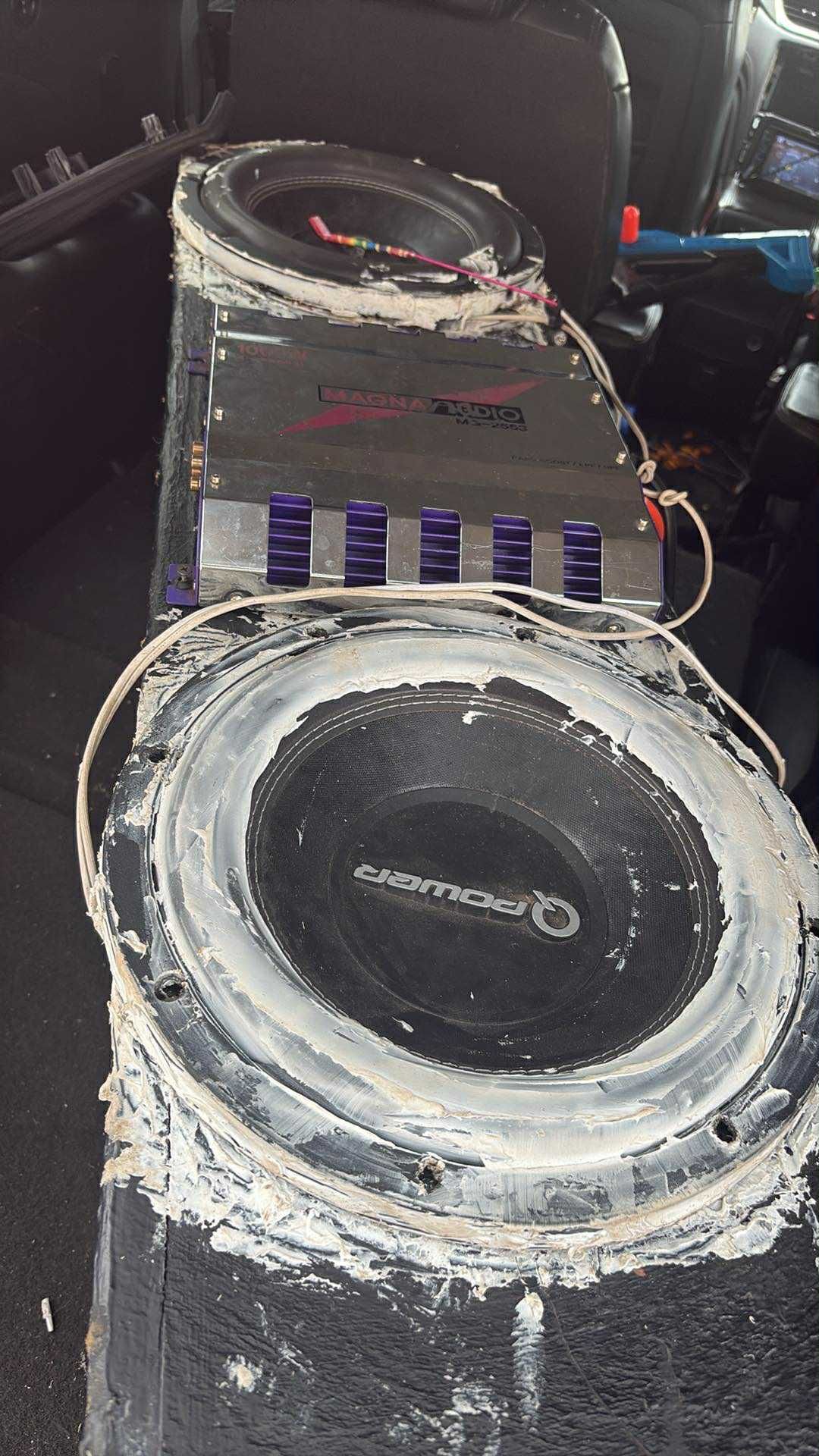 Stereo Systems Subs And Box And Amos