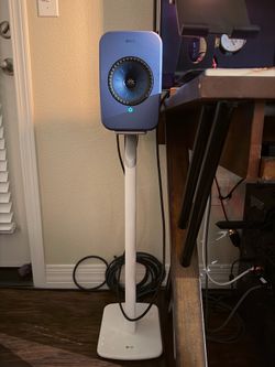 KEF LSX 1st Generation - Excellent Condition - Works Perfectly - With Stands