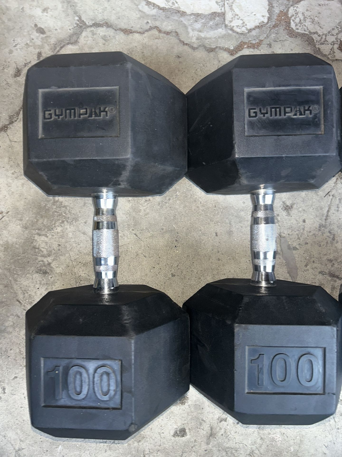 100 Lbs Dumbbells Set Great Condition 