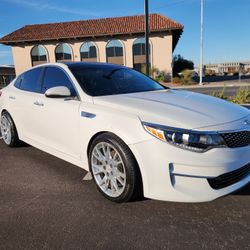 2016 Kia Optima EX, Clean Title, SEDAN 4 Door, excellent condition great on gas 