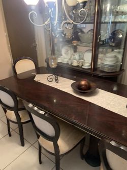 Dinning Table