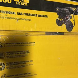 DEWALT 4400 PS| 4.0 GPM Cold Water Gas Pressure Washer