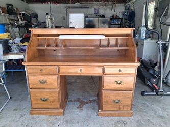 Study desk in good condition