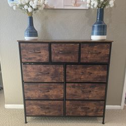 Dresser With 9 Drawers 