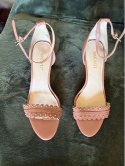 Women’s high heels  Nine West size 7 1/2 beige