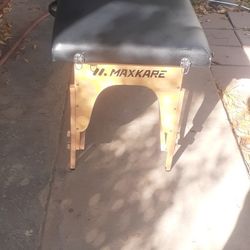  NEED GONE TODAY WILL TRADE OBO (Massage/Beauty Table)