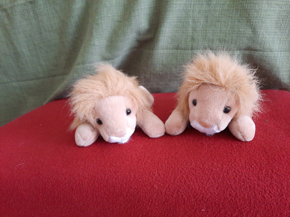 Stuffed Animals, Lions