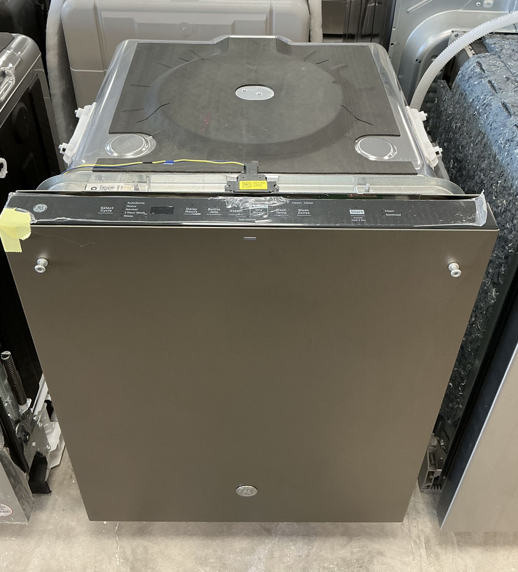 GE 24 inch Top Control Dishwasher