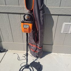 Metal detector.
