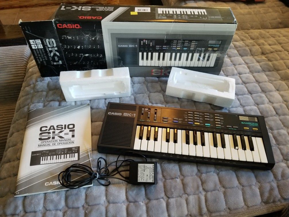 Casio SK-1 SK1 sampling keyboard Like New In Box