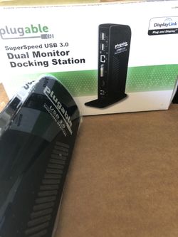 Plugable dual monitor docking station