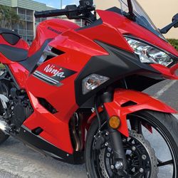 2021 Kawasaki Ninja 400cc