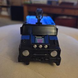 Transformers Crankcase Legacy Series Deluxe Class