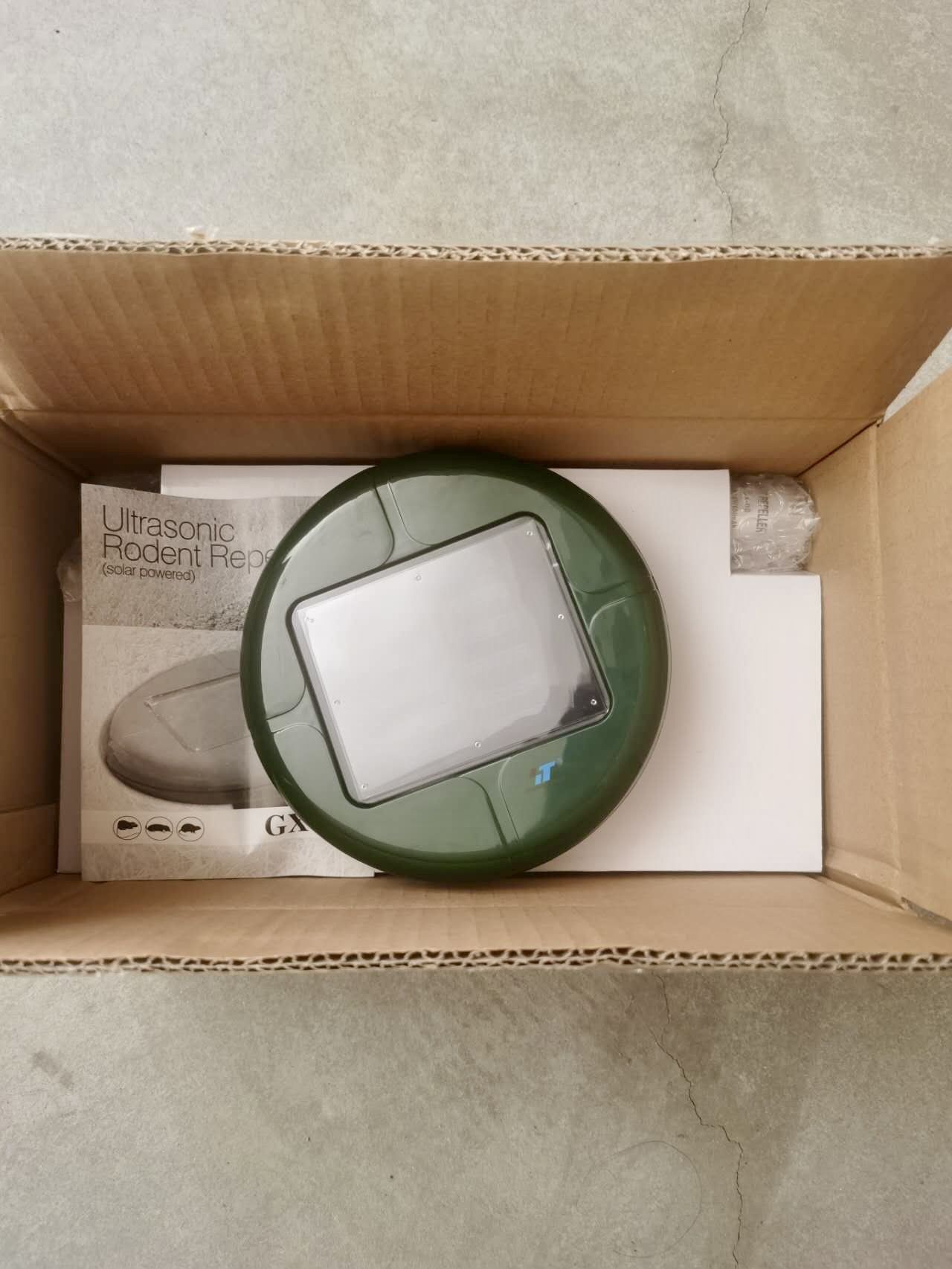 🌞🛡 Brand New Solar-Powered Ultrasonic Rodent Repeller - 4 Pack! 🐭🚫