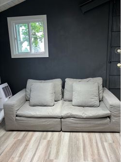 Modular Cloud-Style Deep Seat Sofa – Feather Blend – Excellent Condition
