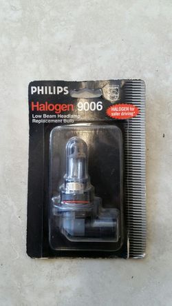 Philips 9006 Headlight Bulb