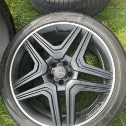 21” Mercedes Benz ML63 AMG wheels W/ Pirelli Tires 