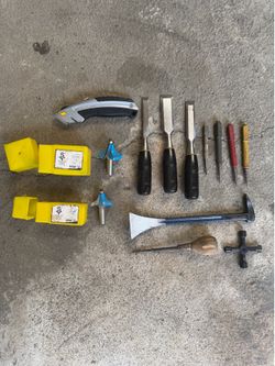 SET OF TOOLS $35