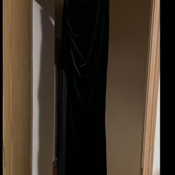 Black Long Strapless Velvet Dress With Gloves  