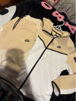 Nike Tech