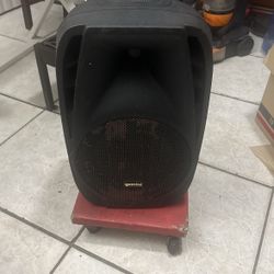 One Higt Singer Spekears $40 I Will Acept Ofers 