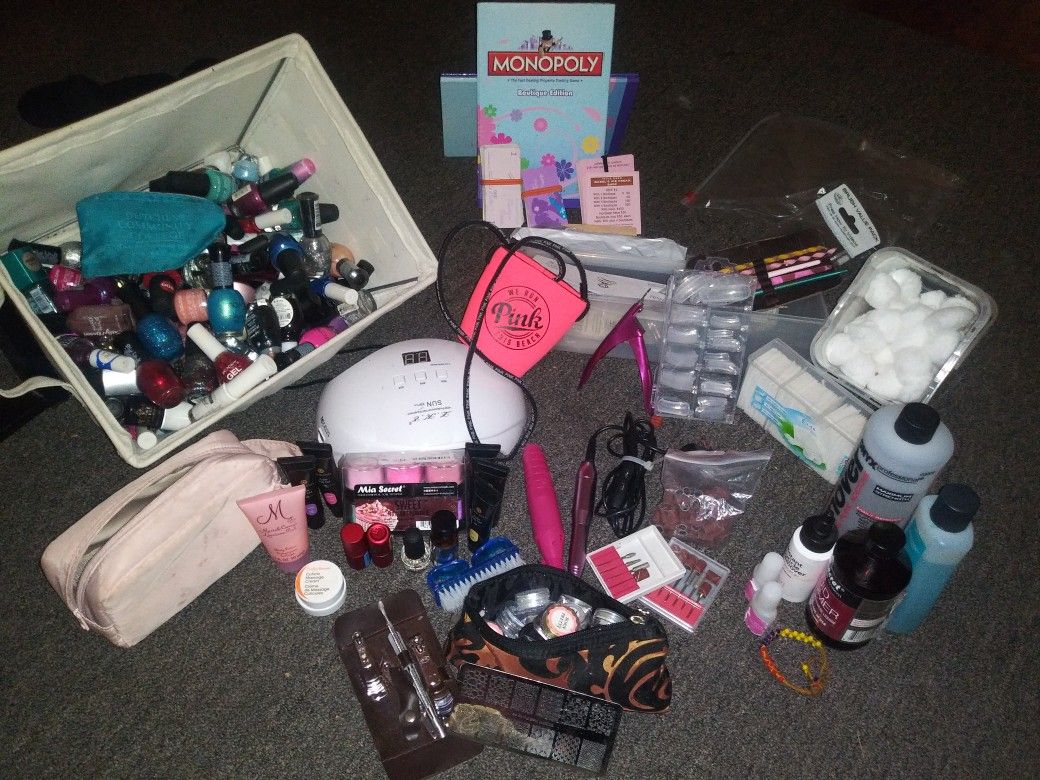 Nail Salon Kit with all you need