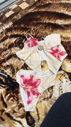Girl swimsuit