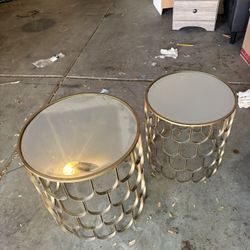 GOLD STANDS W MIRROR TOP! 