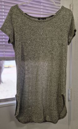STUNNING SOFT LIGHT GREEN & WHITE DRESS BY PINC!!!