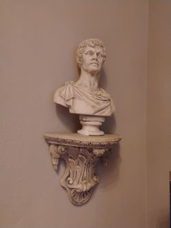 Statue