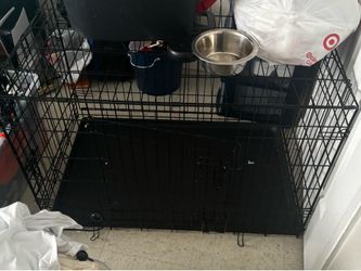 Large Dog Kennel w/ Accessories