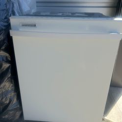 WHITE TOP CONTROL DISHWASHER $99 60 day warranty/ Delivery and install available  for small fee 🚛