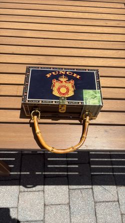 Cigar box handbag