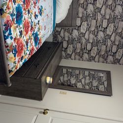 Qeen Bed Set