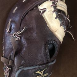 Mizuno First Base Baseball Glove 12.5” 