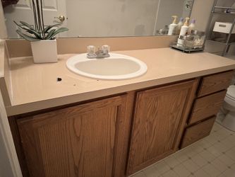 Bathroom vanity