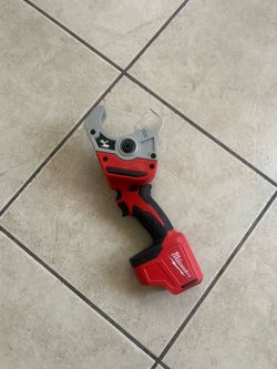 Milwaukee M12 PVC Pipe Cutter (tool only)