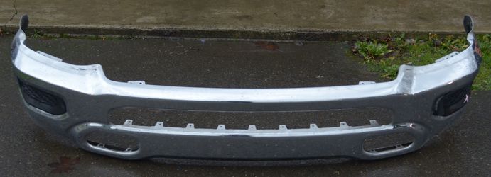  USED REF#M163 || 2019-2024 DODGE RAM 1500 || FRONT METAL BUMPER COVER ONLY