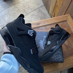Jordan 4 Black Cat