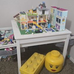 Lego lot with table