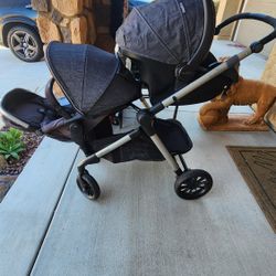EVENFLO PIVOT  XPAND STROLLER