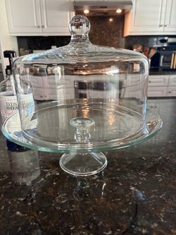 Glass cake stand with lid