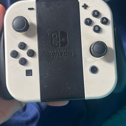Nintendo Switch Joy cons +grip  (no drift no Issues)