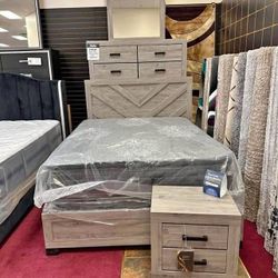 NEW 4-PIECE BEDROOM SET – RUSTIC GRAY FINISH 