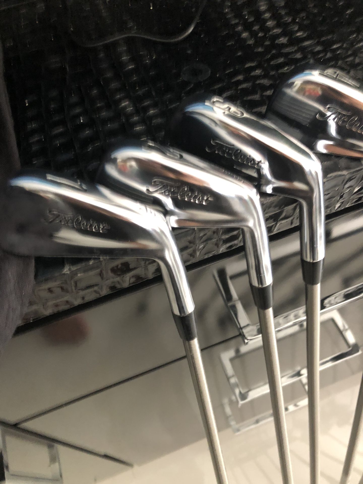 Titleist’s 1-PW Best Forged Irons Brand New Rechromed Polish And Regroved New Areo-Tech Steel Fiber 80 Weight Stiff Brand New Royal V-Sand Tour Grips
