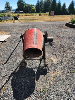 Concrete/mortar mixer